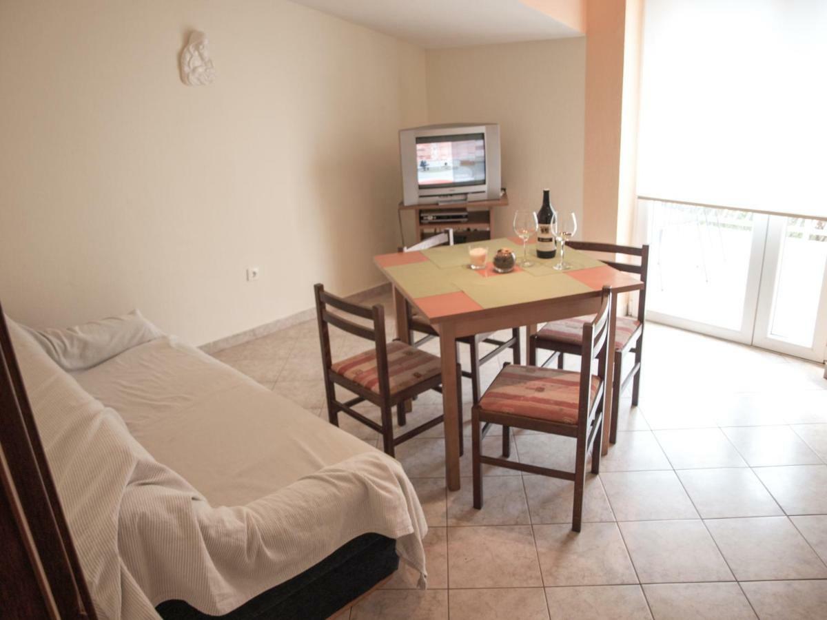 Apartment Pletikosic Kaštela Kültér fotó