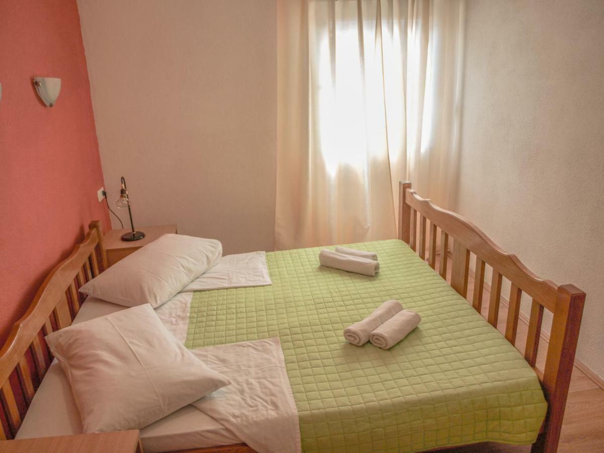 Apartment Pletikosic Kaštela Kültér fotó