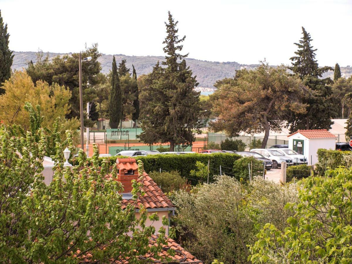 Apartment Pletikosic Kaštela Kültér fotó
